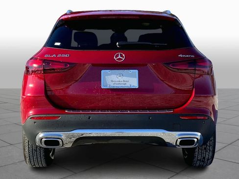 New 2026 Mercedes-Benz GLA 250 4MATIC image 4