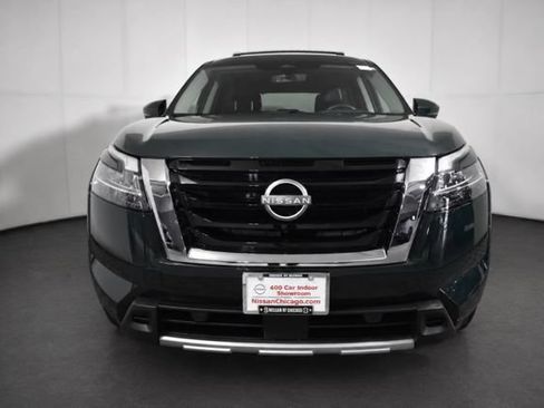 Used 2024 Nissan Pathfinder SL w/ Cargo Package AWD/4WD image 2