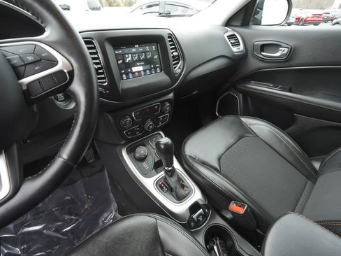 Used 2019 Jeep Compass Latitude w/ Popular Equipment Group image 23