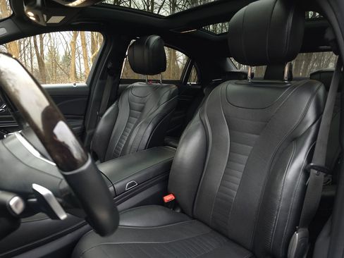 Used 2020 Mercedes-Benz S 560 4MATIC Sedan image 13