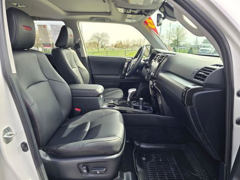 Used 2023 Toyota 4Runner TRD Off-Road Premium w/ Moonroof Package image 10