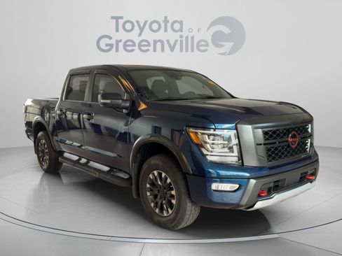 Used 2024 Nissan Titan PRO-4X w/ Pro-4x Convenience Package AWD/4WD image 8