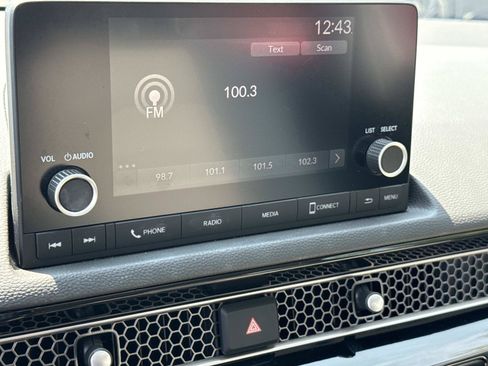 Used 2024 Honda Civic EX-L image 5