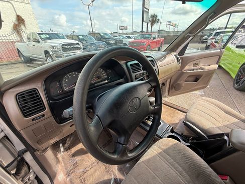 Used 2000 Toyota 4Runner 2WD image 21