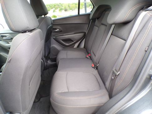 Used 2019 Chevrolet Trax LT FWD image 19