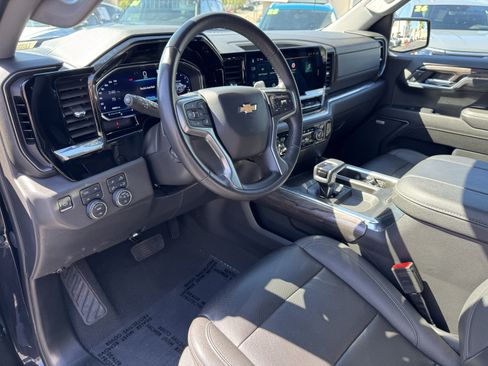 Used 2023 Chevrolet Silverado 1500 LTZ w/ LTZ Convenience Package II AWD/4WD image 11