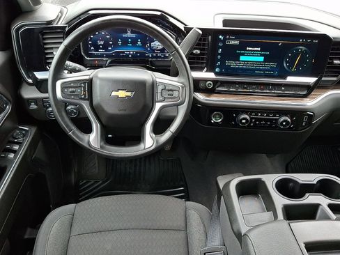 Certified 2024 Chevrolet Silverado 1500 LT AWD/4WD image 12