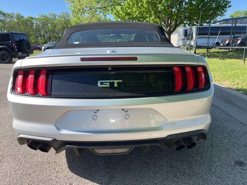 Used 2019 Ford Mustang GT Premium RWD image 6