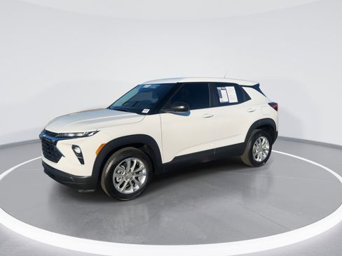 Certified 2025 Chevrolet TrailBlazer LS image 5