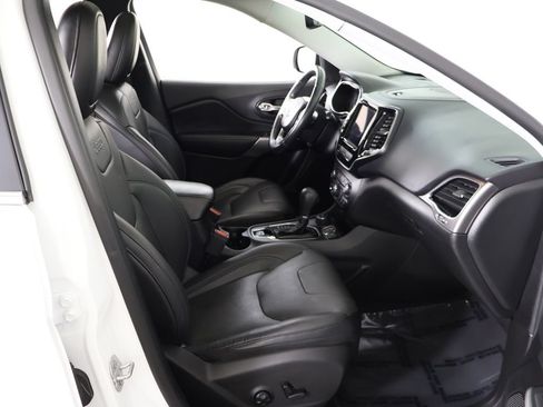 Used 2019 Jeep Cherokee Limited AWD/4WD image 32
