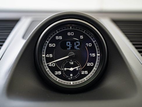 New 2026 Porsche Macan Turbo image 36