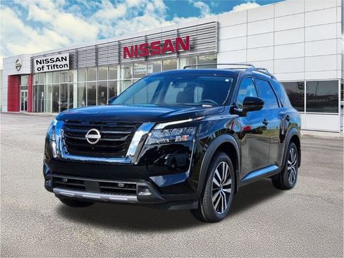 New 2025 Nissan Pathfinder Platinum w/ Cargo Package image 3