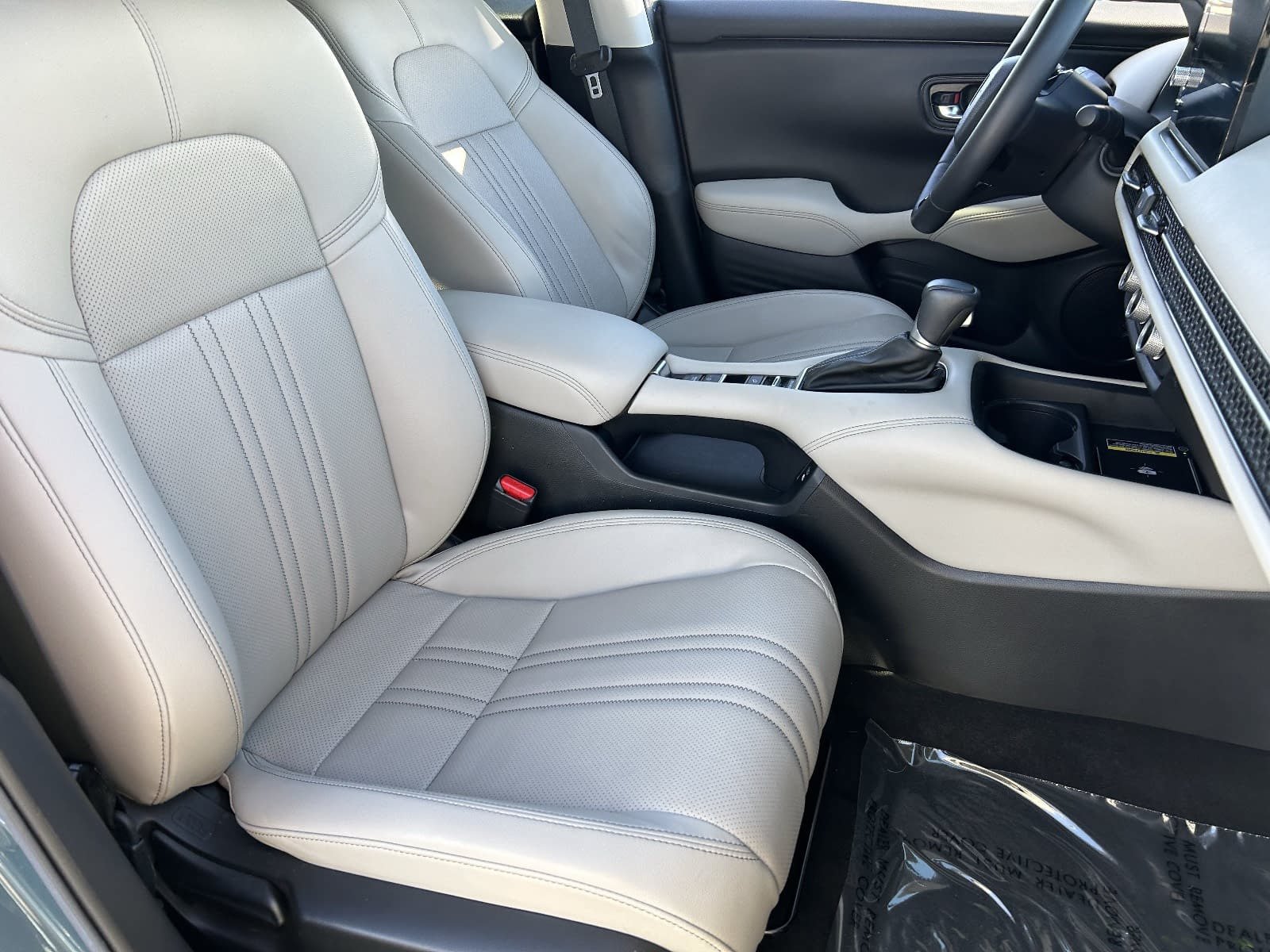 Certified 2024 Honda HR-V EX-L image 13