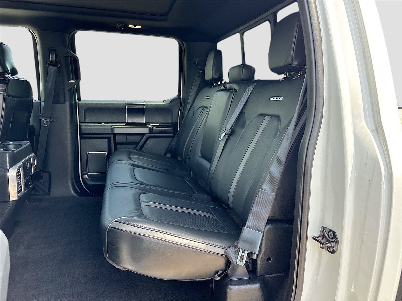 Used 2020 Ford F150 Platinum w/ Equipment Group 701A Luxury AWD/4WD image 24