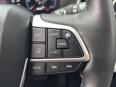 Used 2026 Toyota Highlander Platinum AWD/4WD image 33