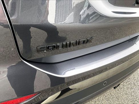 Used 2023 Chevrolet Equinox RS w/ RS Leather Package AWD/4WD image 8