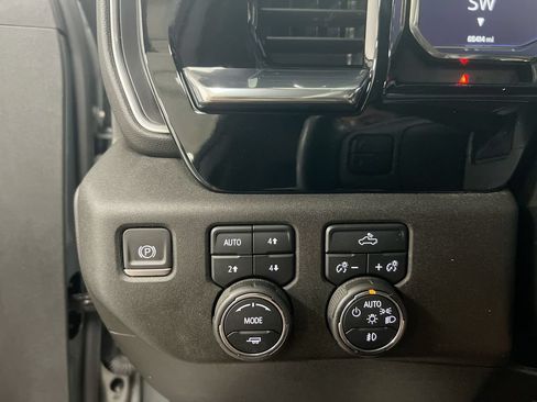 Used 2024 Chevrolet Silverado 1500 RST w/ Z71 Off-Road Package AWD/4WD image 19