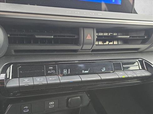 Used 2024 Toyota Prius LE image 13