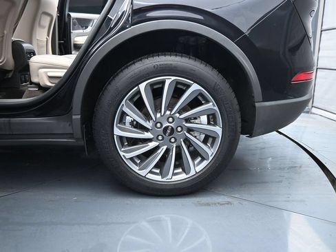 Used 2023 Lincoln Corsair Reserve w/ Equipment Group 201A FWD image 18