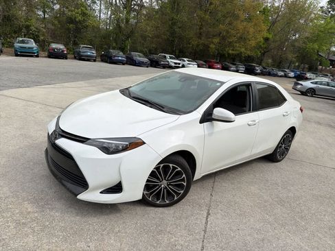 Used 2018 Toyota Corolla LE image 4