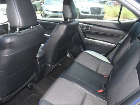 Used 2019 Toyota Corolla SE FWD image 18
