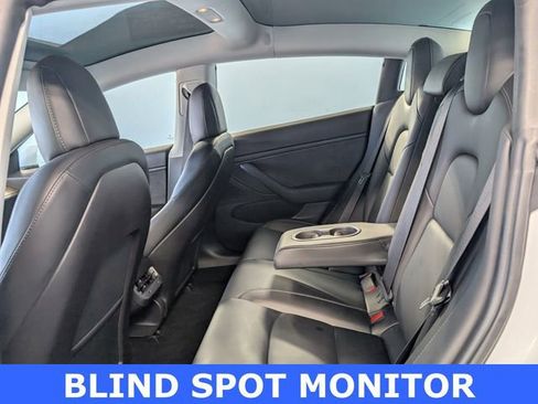 Used 2019 Tesla Model 3 Standard Range image 7