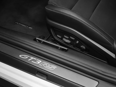 Certified 2025 Porsche 911 GT3 RS RWD image 49