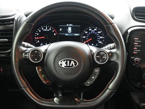 Used 2019 Kia Soul ! FWD image 23
