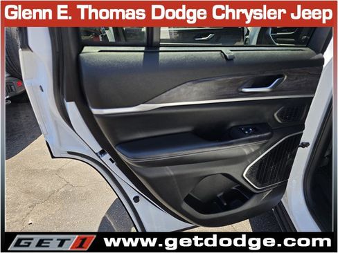 Used 2022 Jeep Grand Cherokee Limited 4xe w/ Luxury Tech Group II AWD/4WD image 29