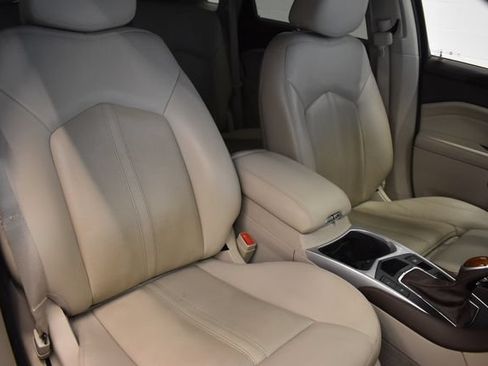 Used 2016 Cadillac SRX Luxury FWD image 6