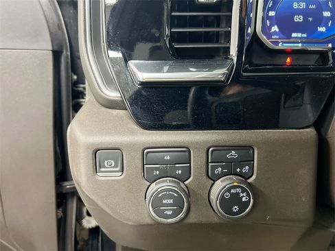 Used 2024 Chevrolet Silverado 2500 LT image 18