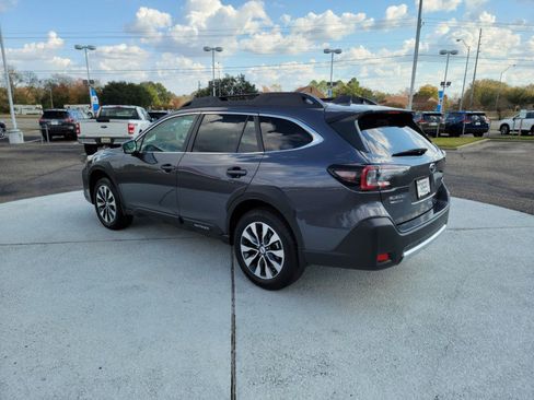 New 2025 Subaru Outback Limited image 3