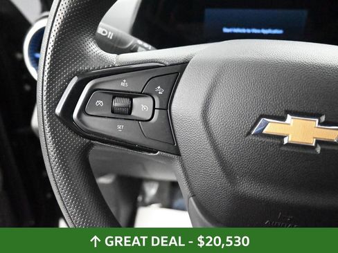 Used 2025 Chevrolet Trax LT image 33