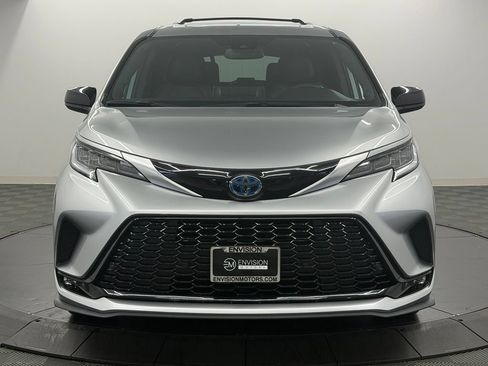 Certified 2023 Toyota Sienna XSE w/ XSE Plus Package AWD/4WD image 6