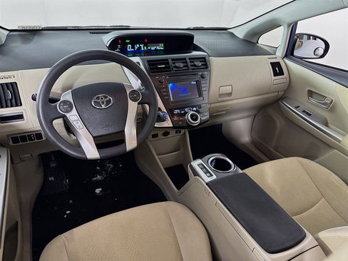 Used 2013 Toyota Prius V Two image 18