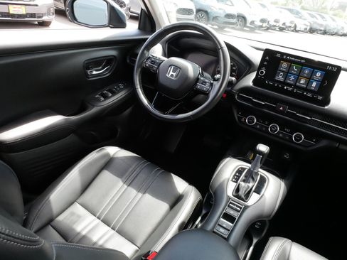 Used 2024 Honda HR-V EX-L image 9