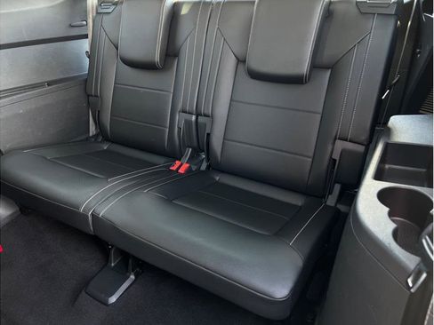 Used 2021 Volkswagen Atlas SE image 11