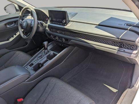 Used 2025 Honda Accord LX image 13