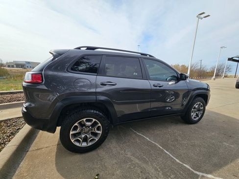 Used 2022 Jeep Cherokee Trailhawk AWD/4WD image 4