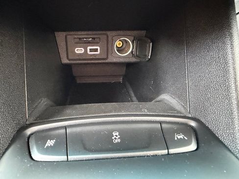 Used 2023 Chevrolet Bolt LT FWD image 25
