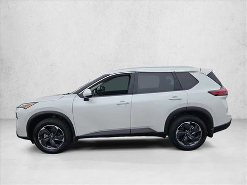 Certified 2024 Nissan Rogue SV w/ SV Premium Package image 9