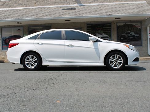 Used 2014 Hyundai Sonata GLS FWD image 23