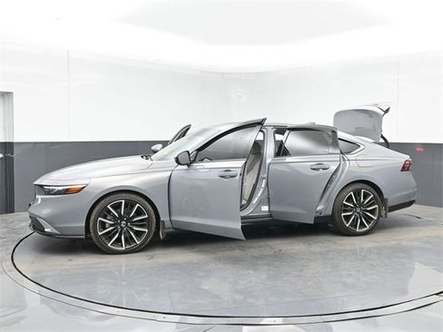 Used 2025 Honda Accord Touring image 51