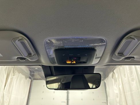 Used 2025 Toyota Prius XLE image 38