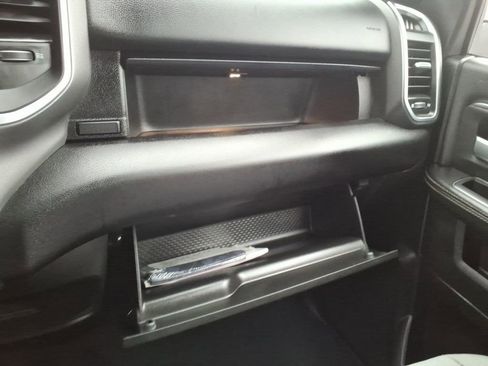 Used 2024 RAM 2500 Big Horn w/ Bed Utility Group image 34