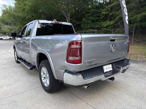 Used 2020 RAM 1500 Laramie AWD/4WD image 5