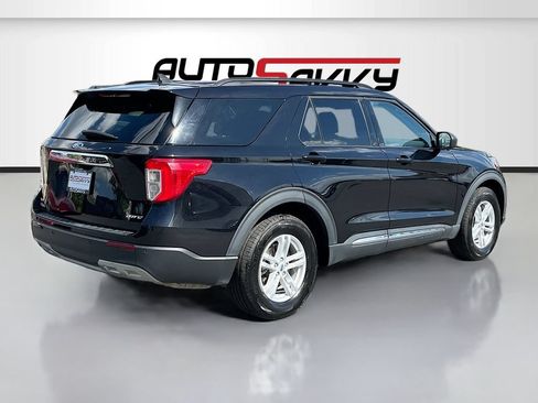 Used 2024 Ford Explorer XLT w/ Equipment Group 202A AWD/4WD image 7
