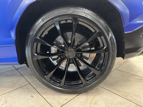 Used 2020 Lamborghini Urus image 8