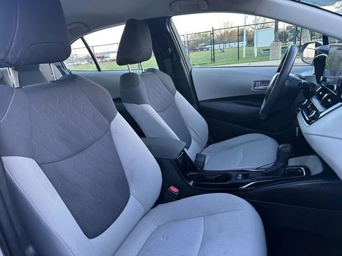 Used 2021 Toyota Corolla LE image 27