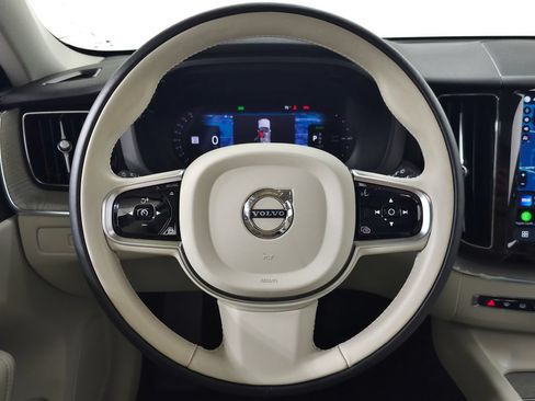 Certified 2025 Volvo XC60 T8 Plus w/ Climate Package AWD/4WD image 19